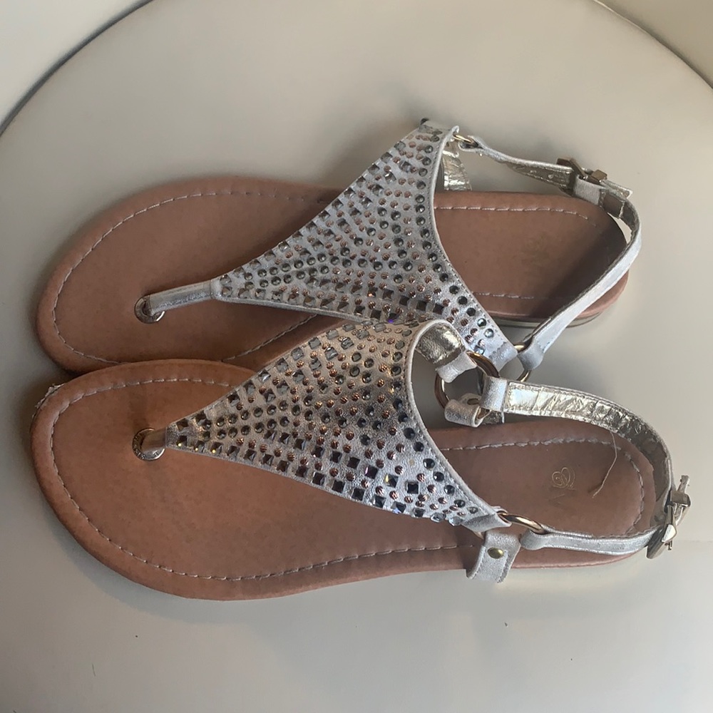 Thong sandal 7M